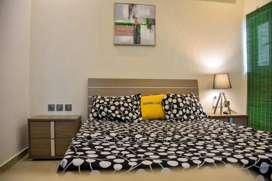 Klik Klak Appart Hotel Котону Екстериор снимка