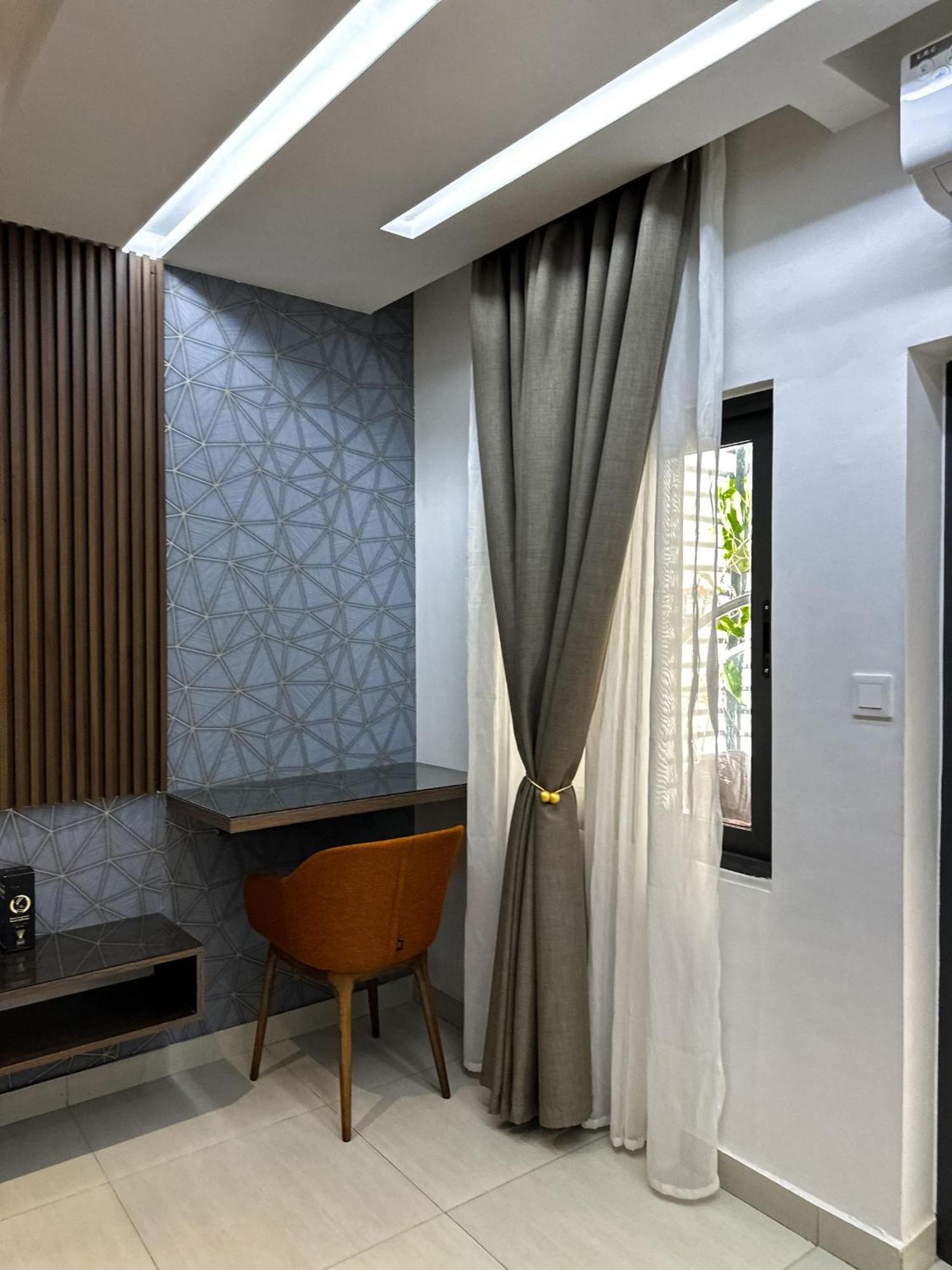 Klik Klak Appart Hotel Котону Екстериор снимка